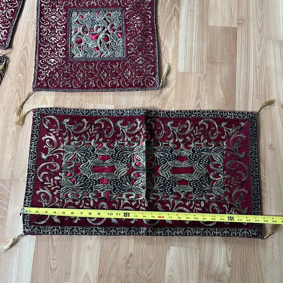 Ramadan Decorative Set of Pillow Cases and a Table Runner - Picture 10 of 16